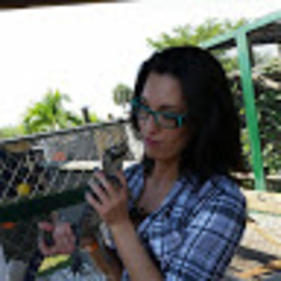 Meet your Posher, Erica - Picture 1 of 1